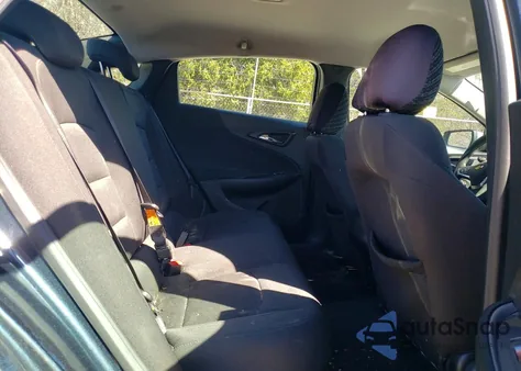 2019 Chevrolet Malibu Ls z USA, uszkodzony, nr VIN 1G1ZB5STXKF118488